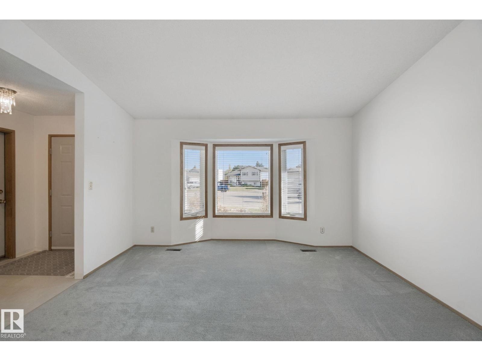 Property photograph 9 for MLS E4514348