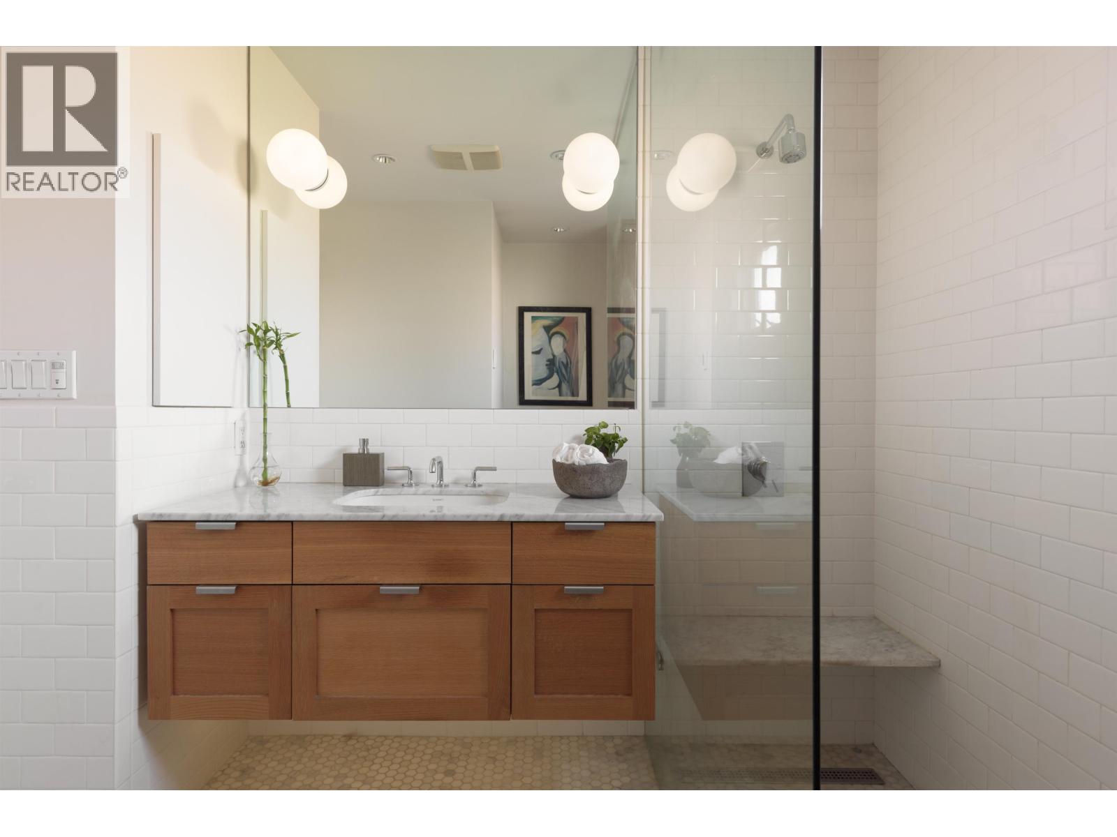 455 W 22nd Avenue, Vancouver — photo 17