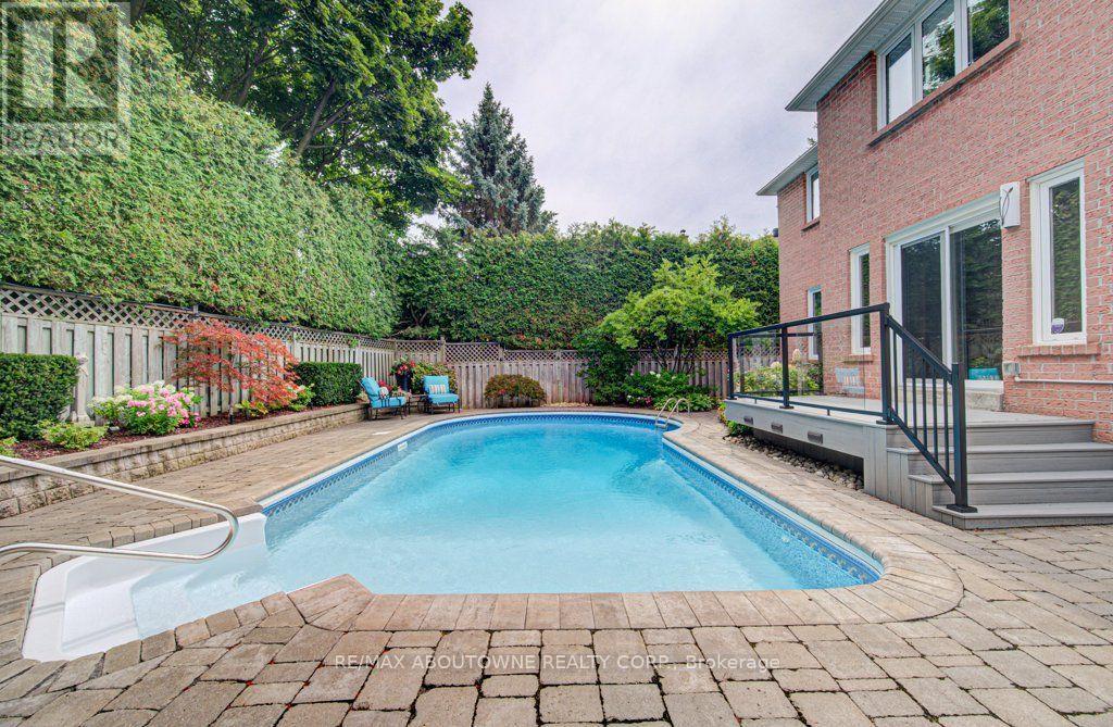 2220 Dunvegan Avenue, Oakville, ON photo 46