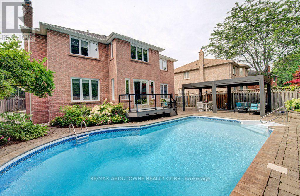 2220 Dunvegan Avenue, Oakville, ON photo 43