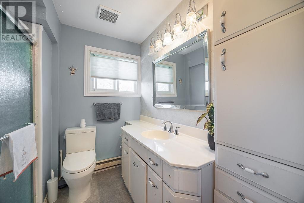 24 Chartwell DR - 15