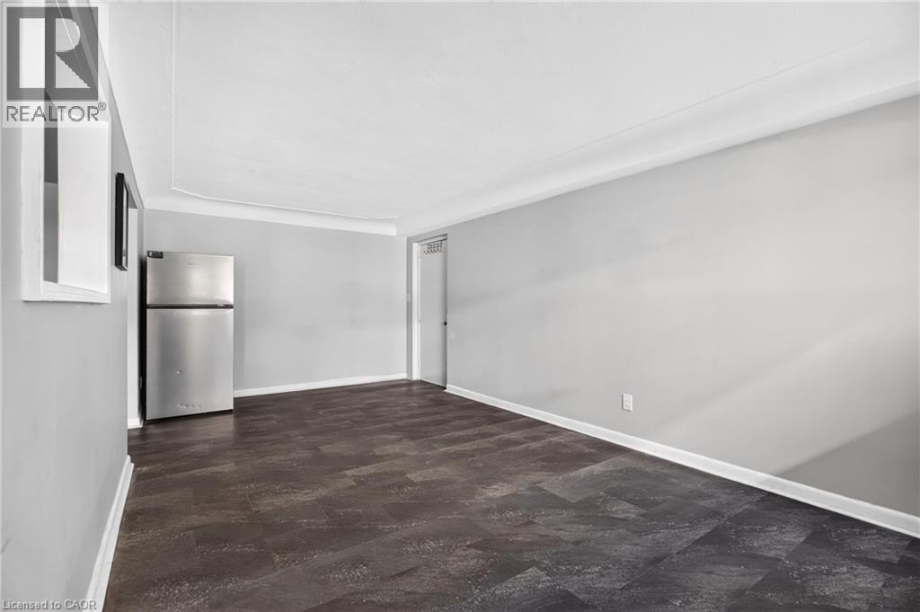 3 APPLEWOOD Avenue Unit# 1, Stoney Creek — photo 4