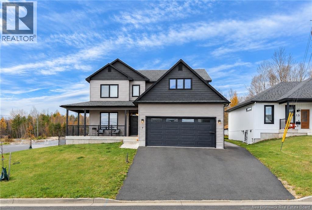 7 Aurora Street, photo 1