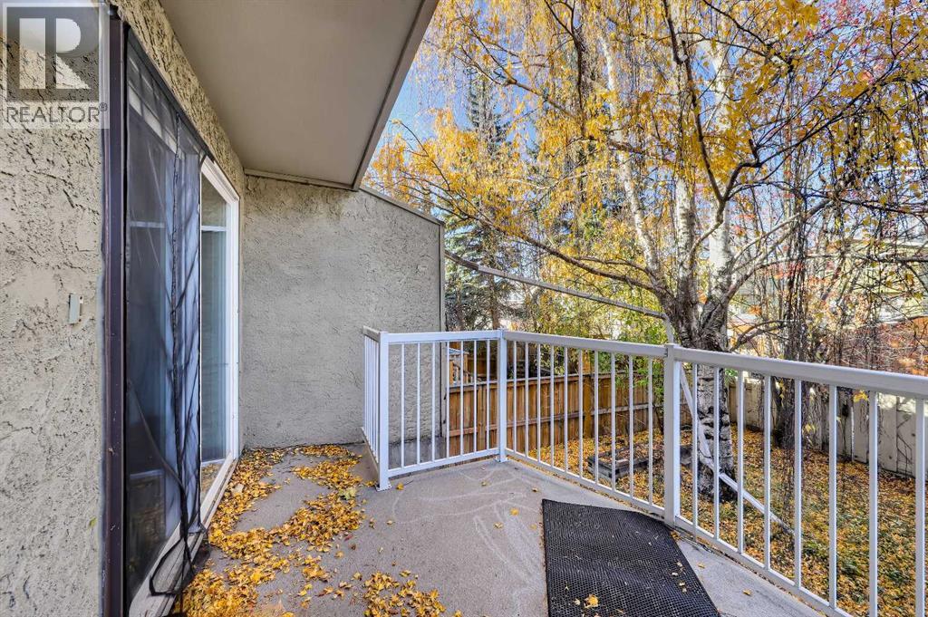 302 Woodvale Crescent SW, Calgary — photo 21