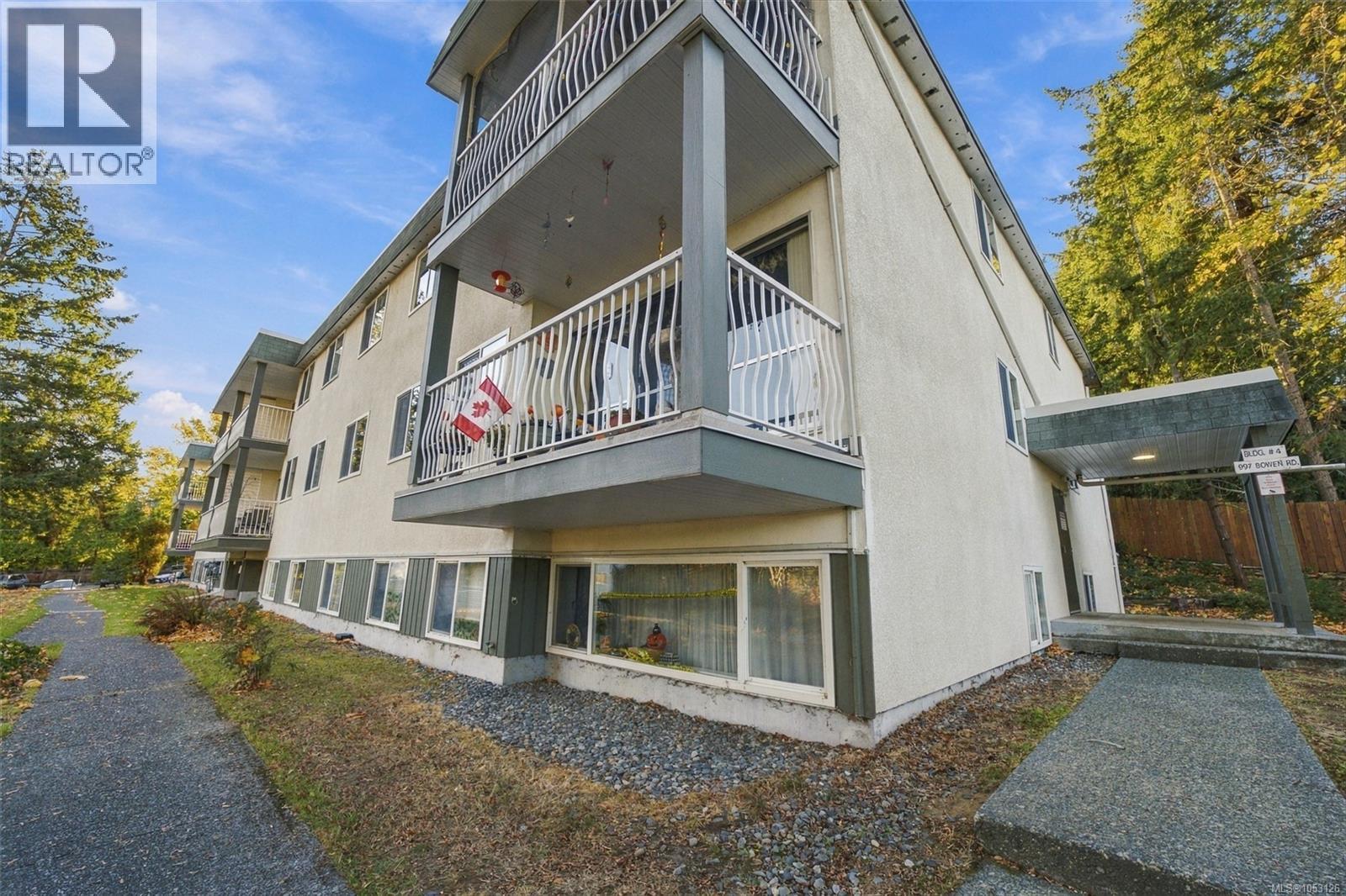 #4204 997 Bowen Rd - 25