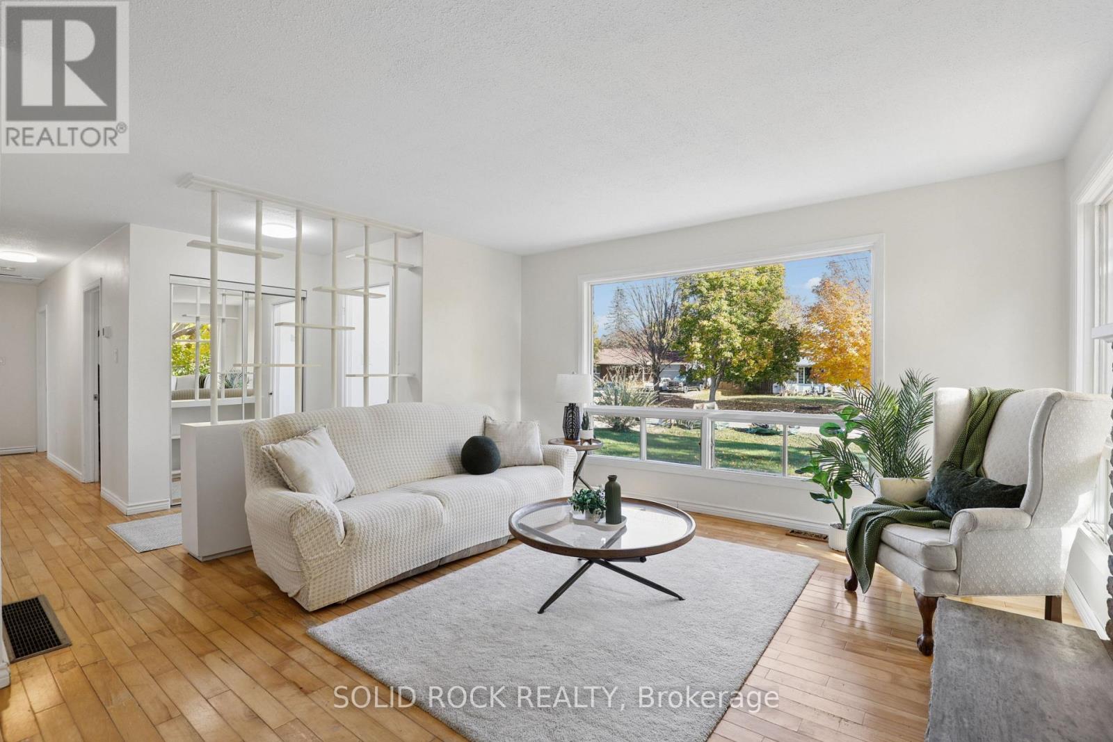 103 ROSTAD AVENUE, Ottawa — photo 10