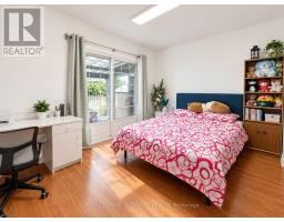 Upper Unit - 58 Binscarth Crescent, Ottawa, ON K2L1S1 Photo 10