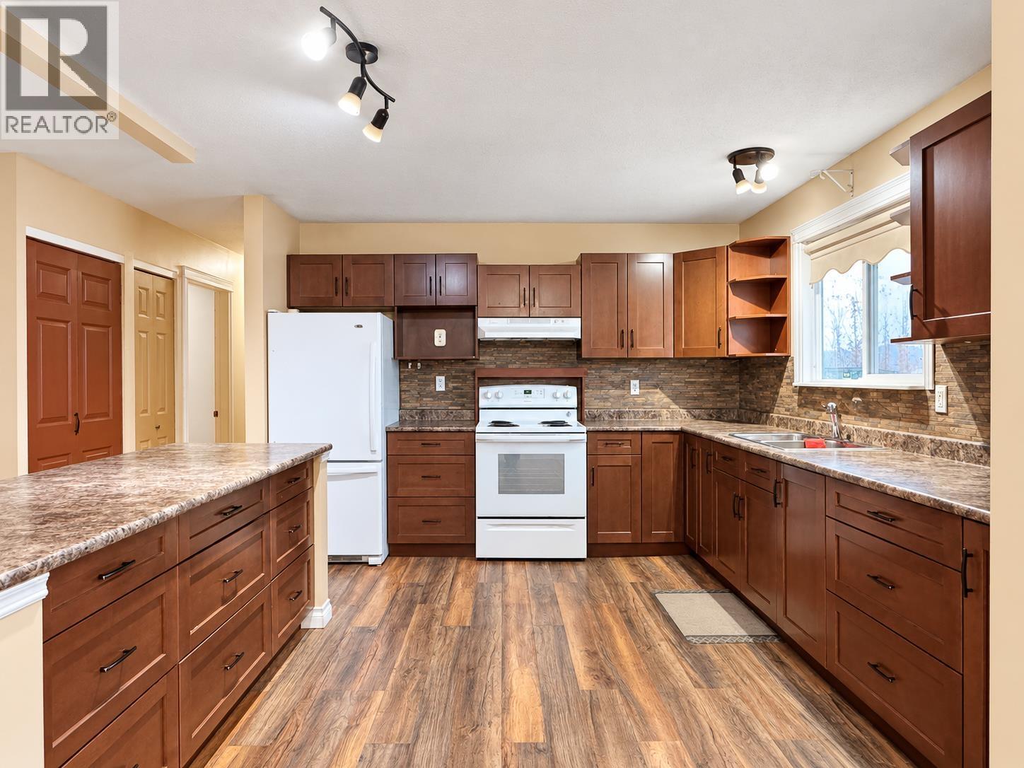 41 CHAPMAN Street, Granisle