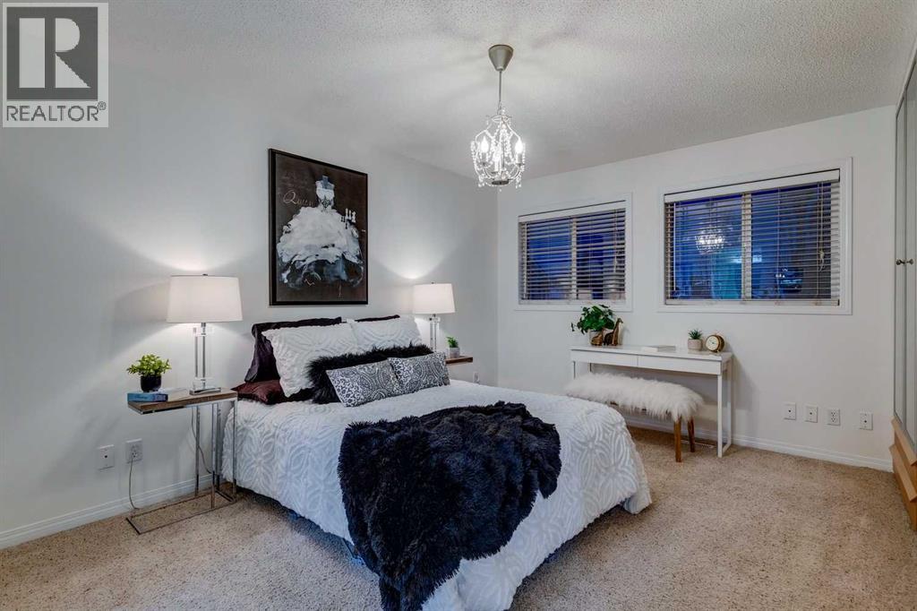 78 Cougar Plateau Way SW, Calgary — photo 24