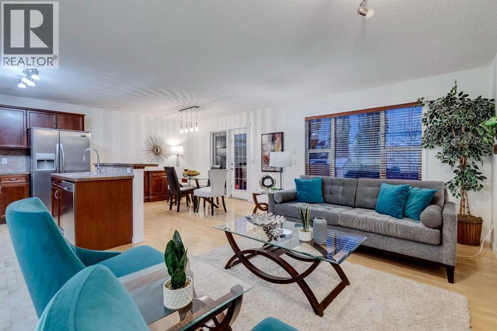 78 Cougar Plateau Way SW, Calgary — photo 3