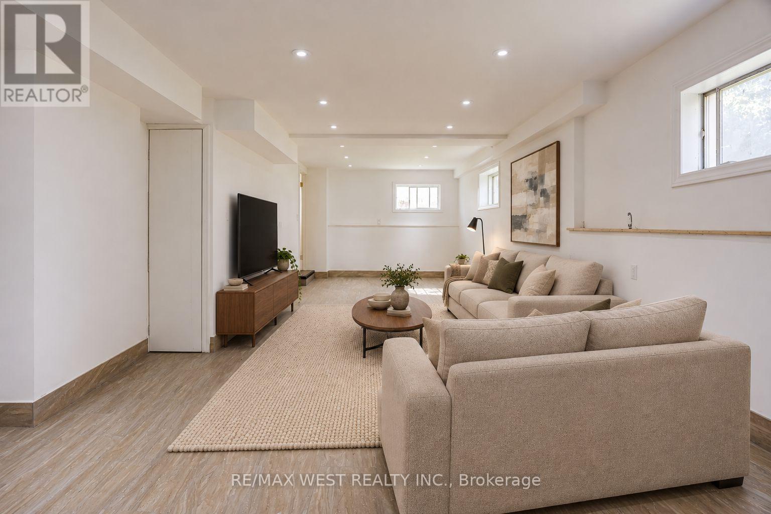 2636 9th Line, Innisfil photo 35