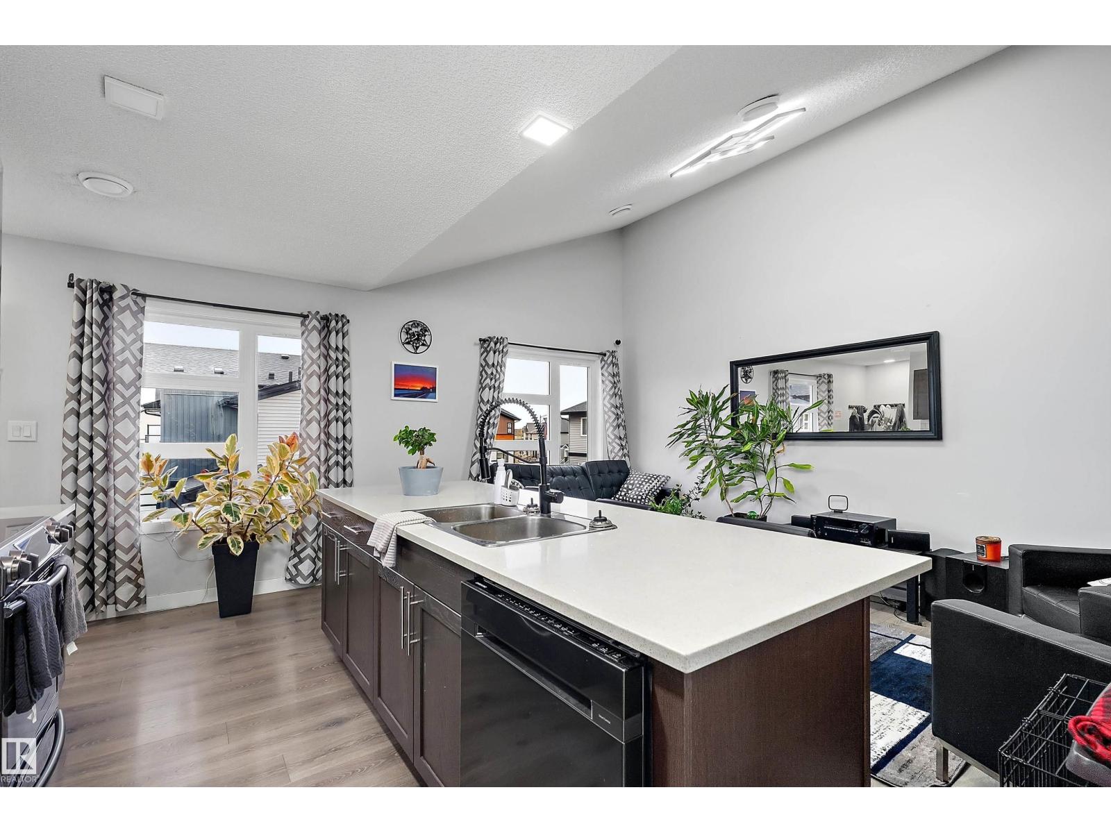 Property photograph 15 for MLS E4514354