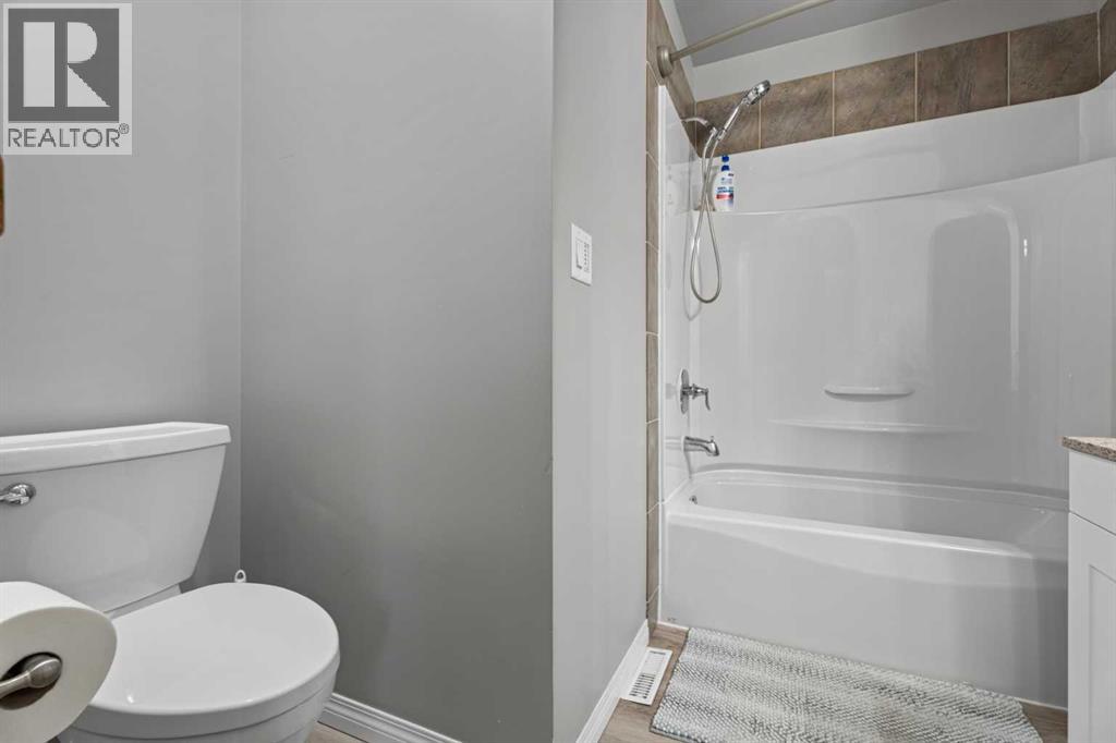 10 Mountain Street E, photo 18 of 46