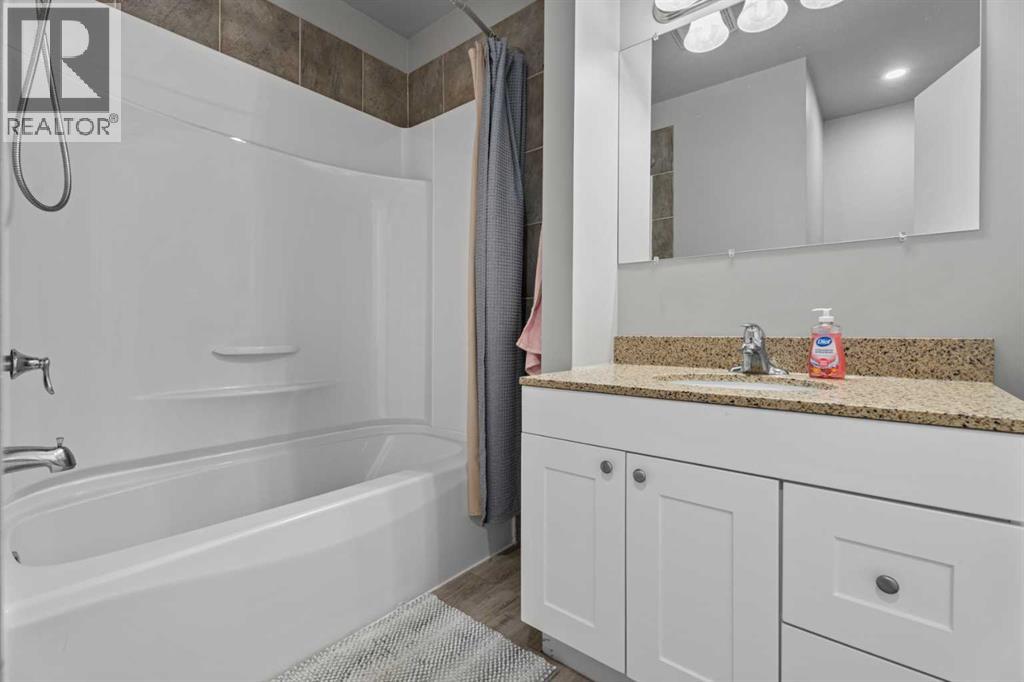 10 Mountain Street E, photo 19 of 46