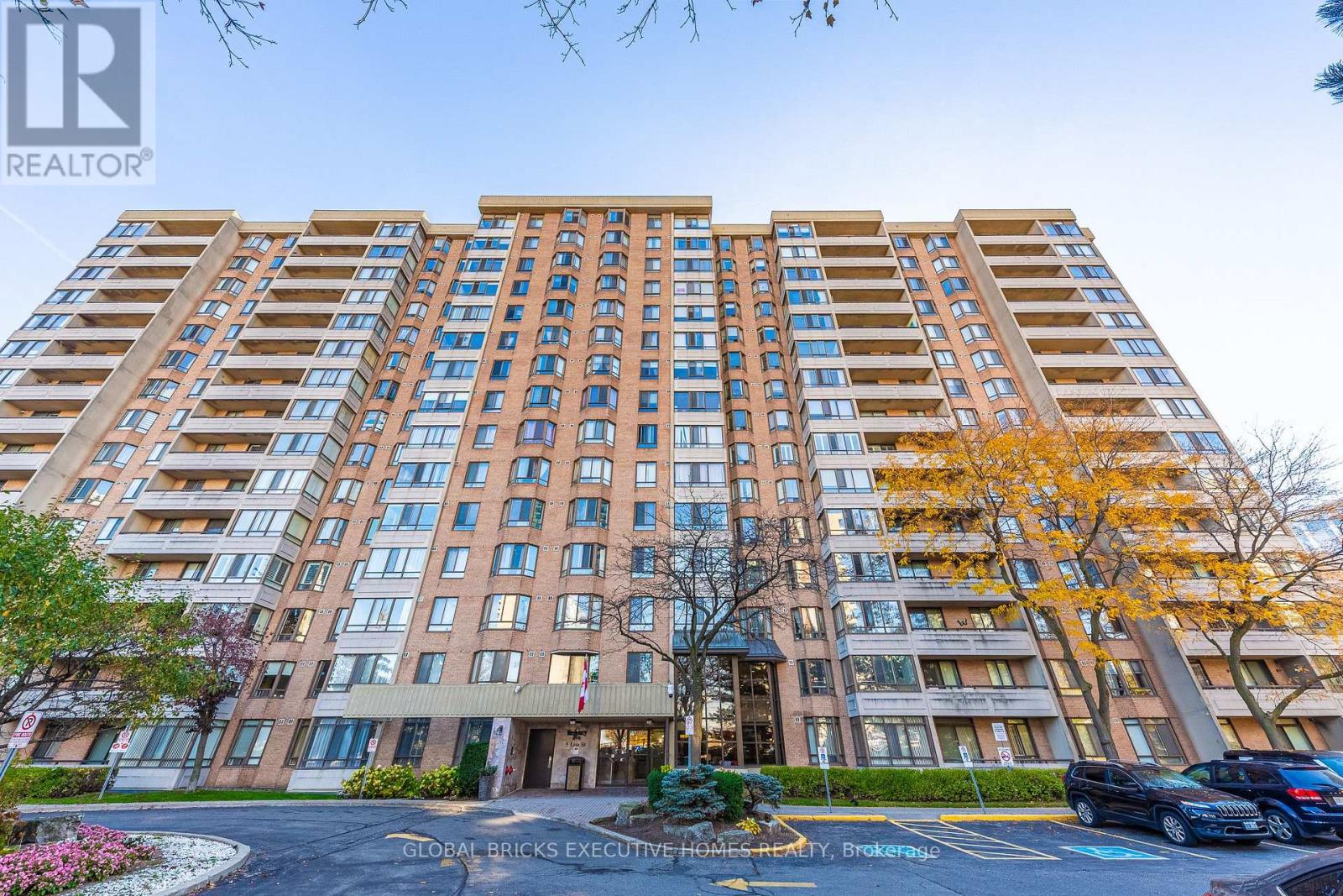 1404 - 5 LISA STREET, Brampton (Queen Street Corridor) — photo 2