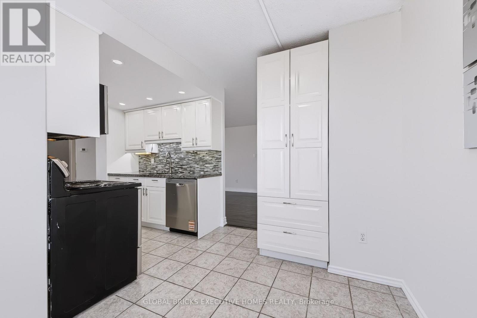 1404 - 5 LISA STREET, Brampton (Queen Street Corridor) — photo 8