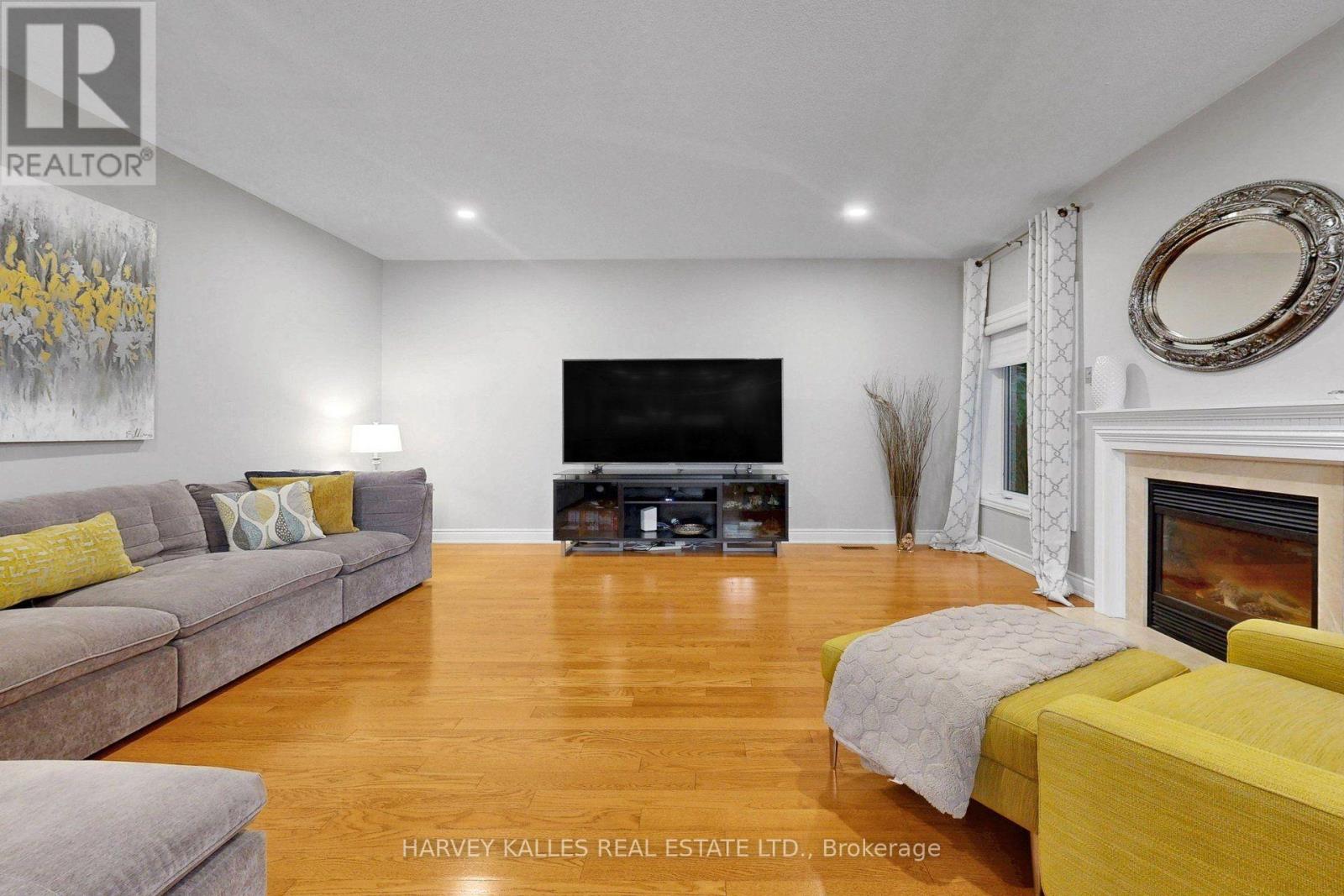 10 Concorde Drive, Brampton, ON photo 13