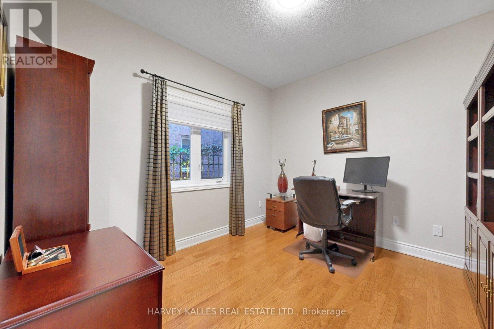 10 Concorde Drive, Brampton, ON photo 15