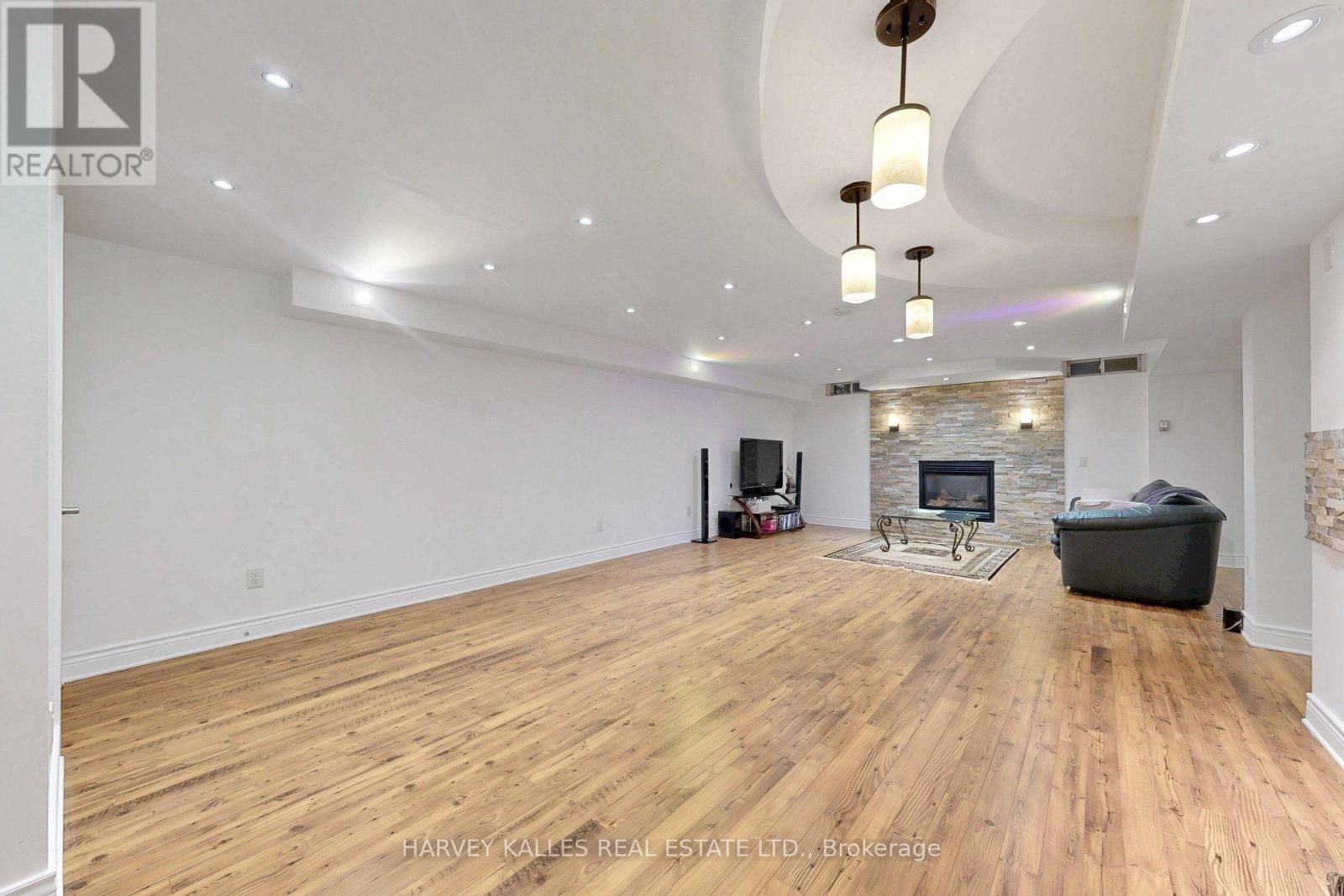 10 Concorde Drive, Brampton, ON photo 30