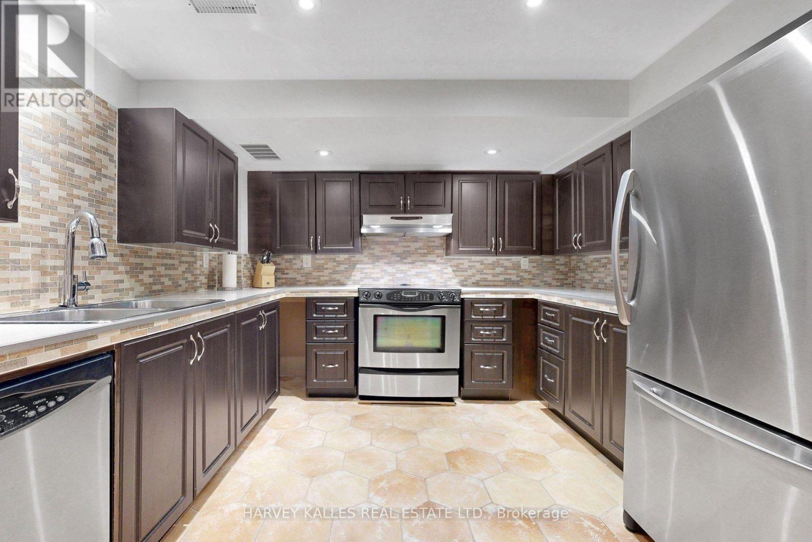 10 Concorde Drive, Brampton, ON photo 34