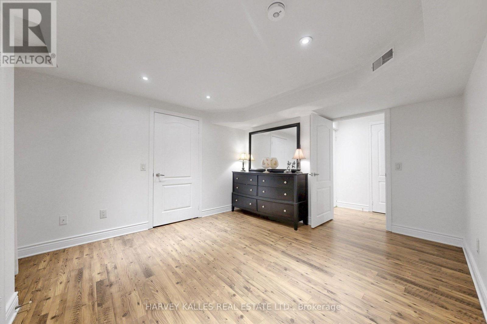 10 Concorde Drive, Brampton, ON photo 35
