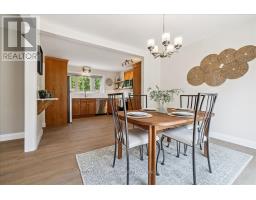 Dining room - 18 Pleasant Avenue, Hamilton, ON L9H3S7 Photo 6