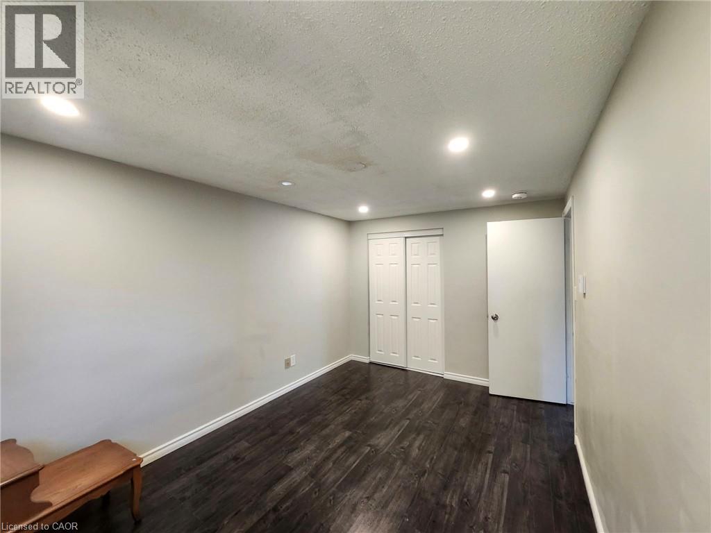 31 OLD CARRIAGE Drive, Kitchener — photo 10