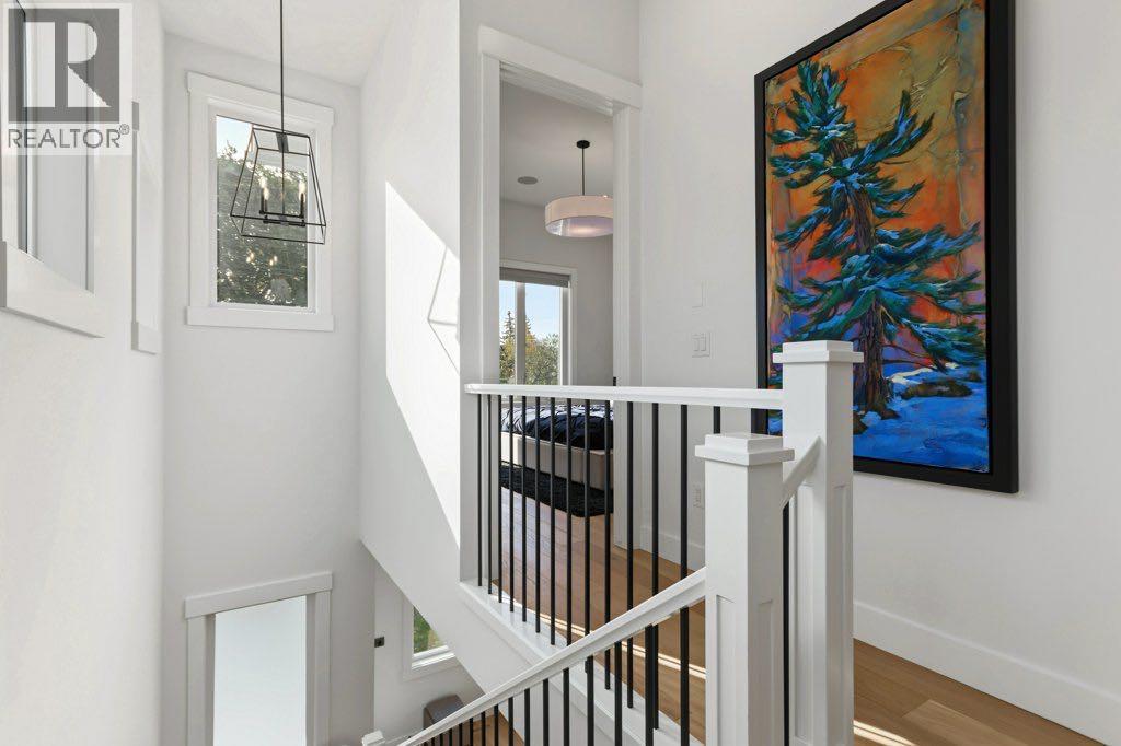 1906 43 Avenue SW, photo 20 of 49