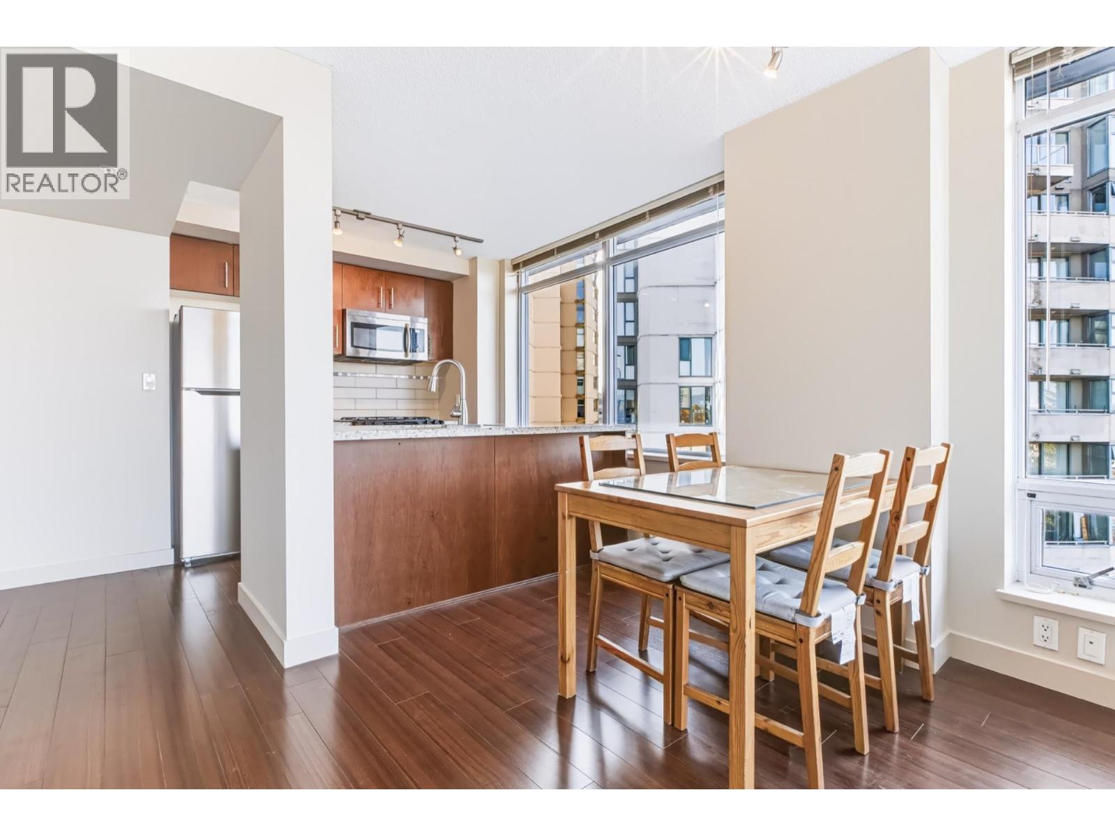 804 8280 LANSDOWNE Road, Richmond