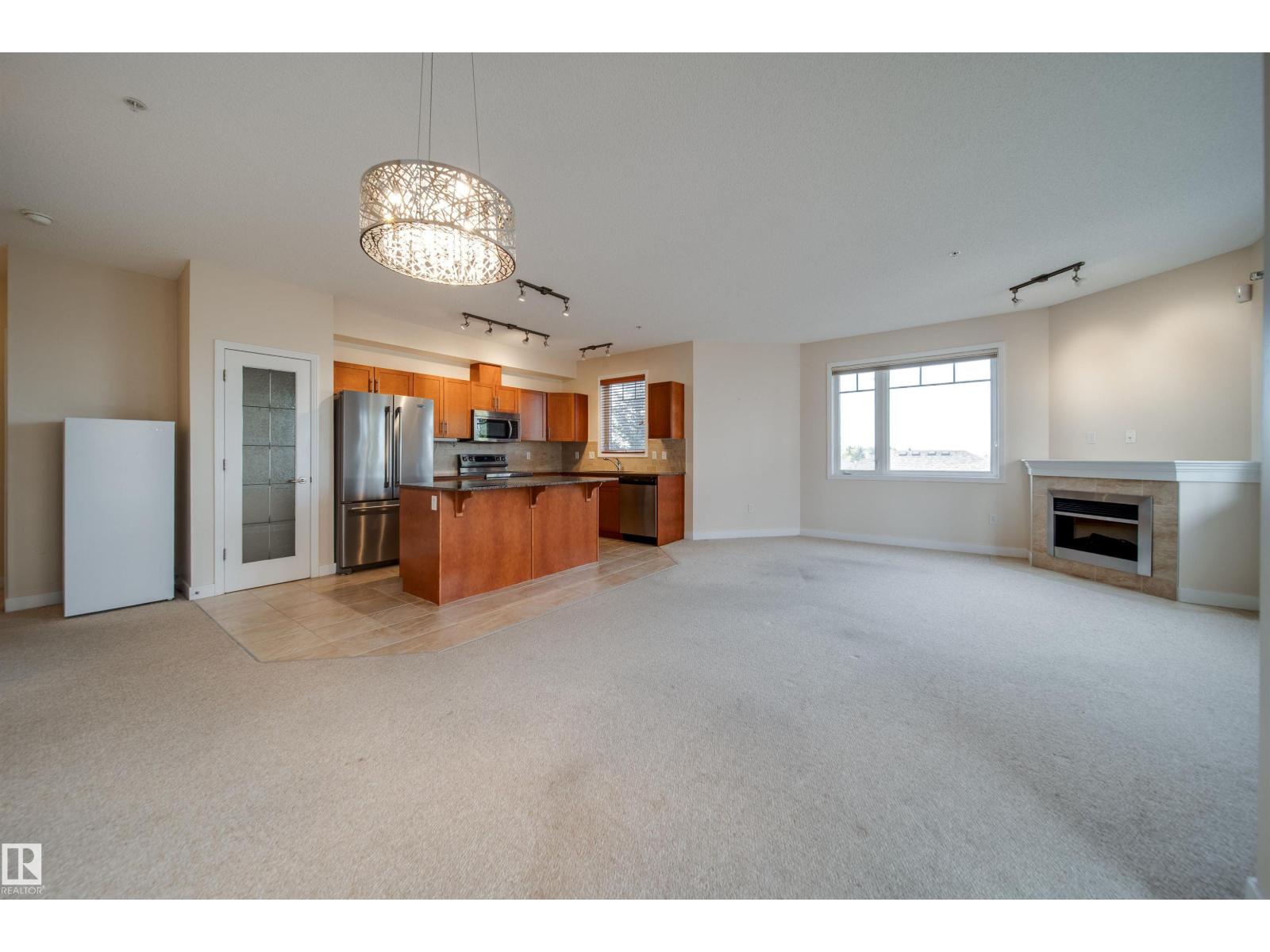 Property photograph 18 for MLS E4514357
