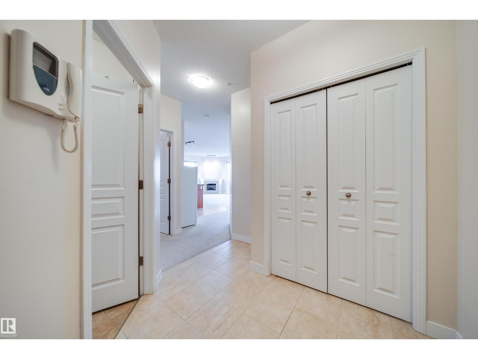 Property photograph 2 for MLS E4514357