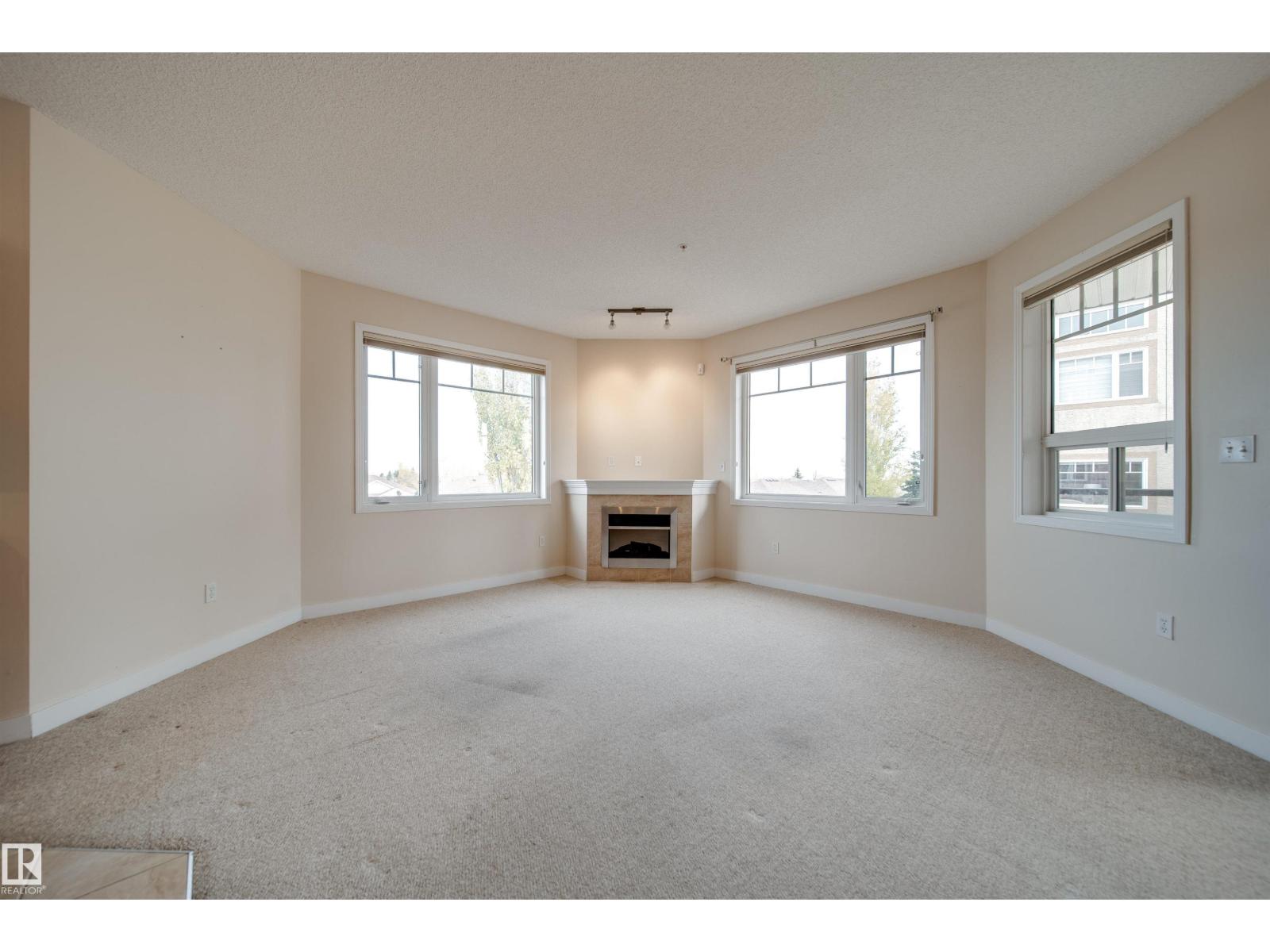 Property photograph 20 for MLS E4514357