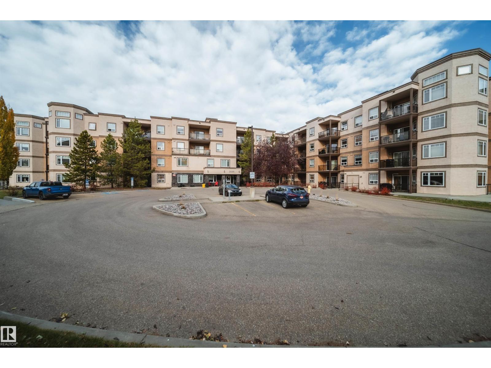 Property photograph 42 for MLS E4514357