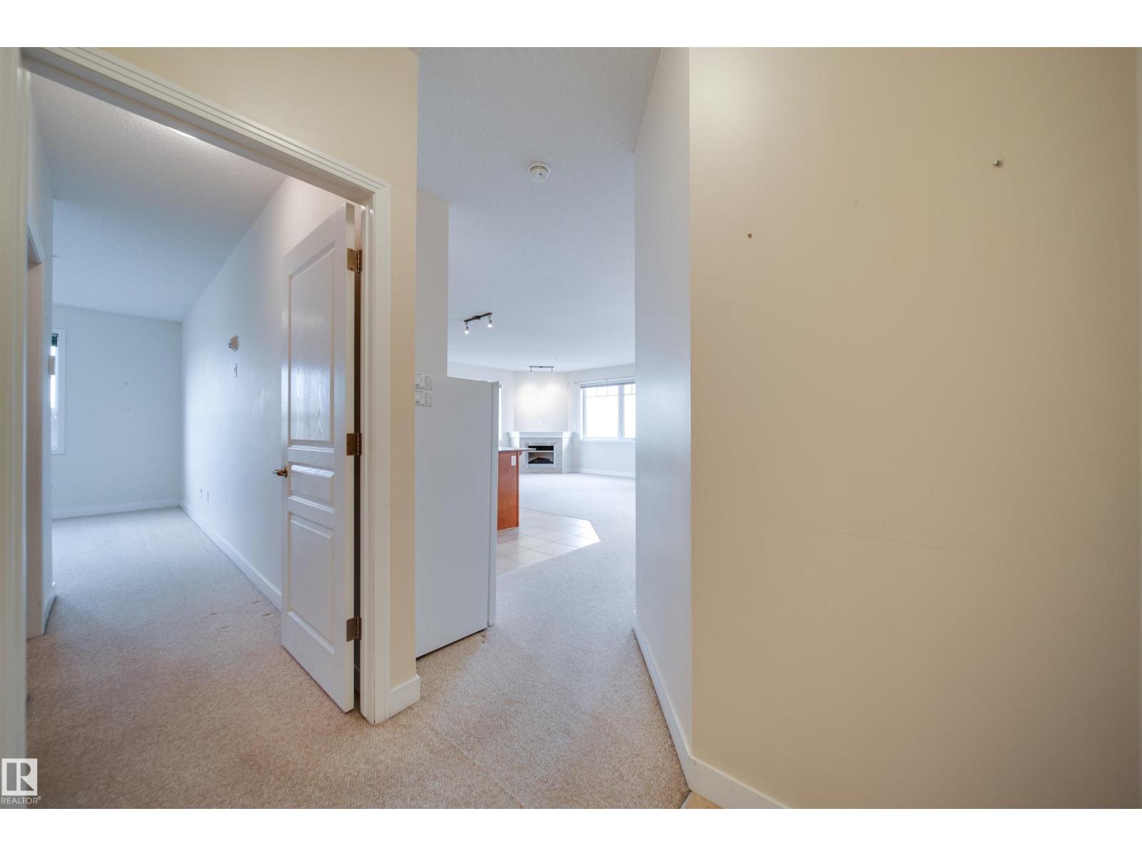 Property photograph 5 for MLS E4514357