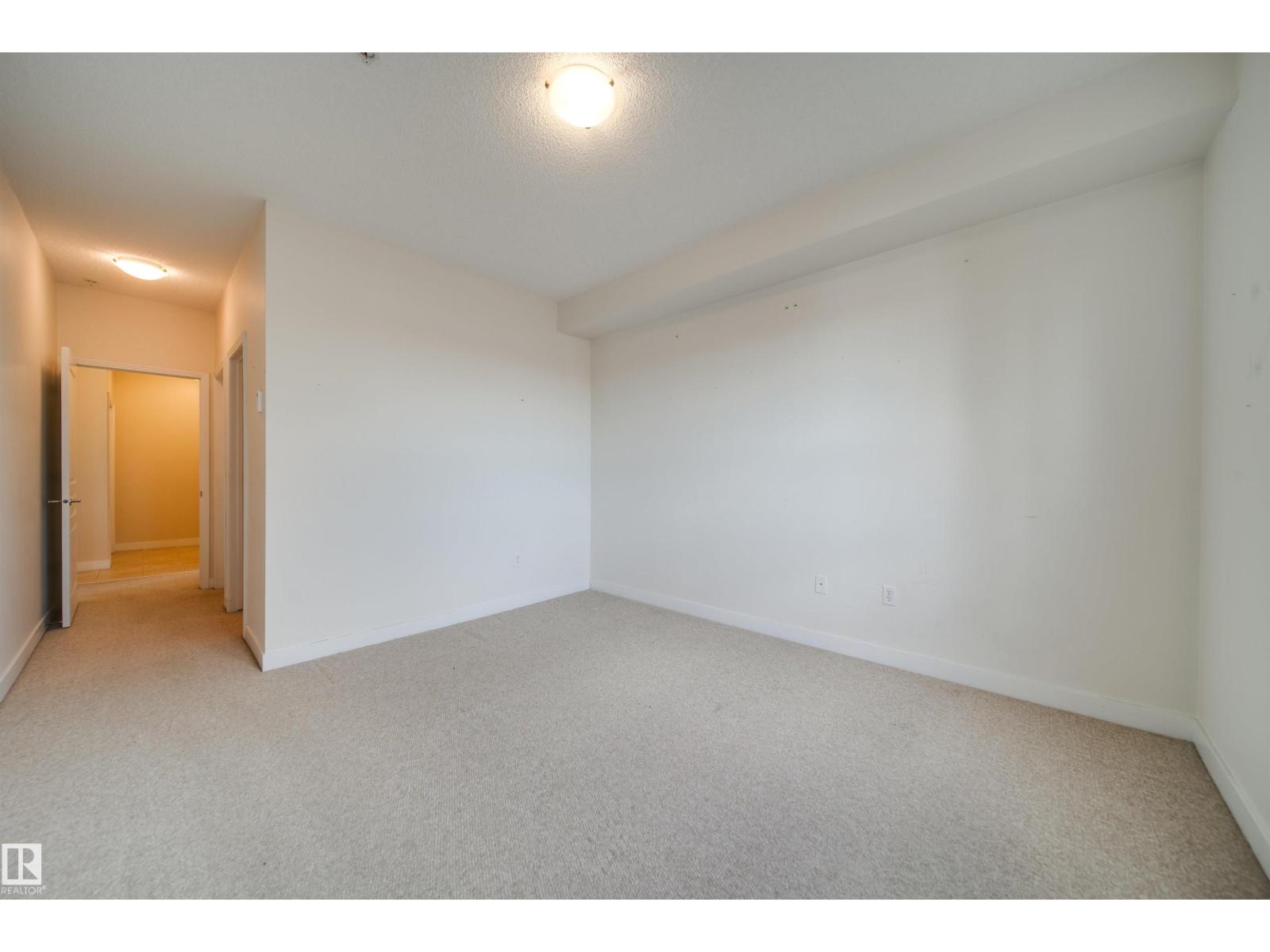 Property photograph 7 for MLS E4514357