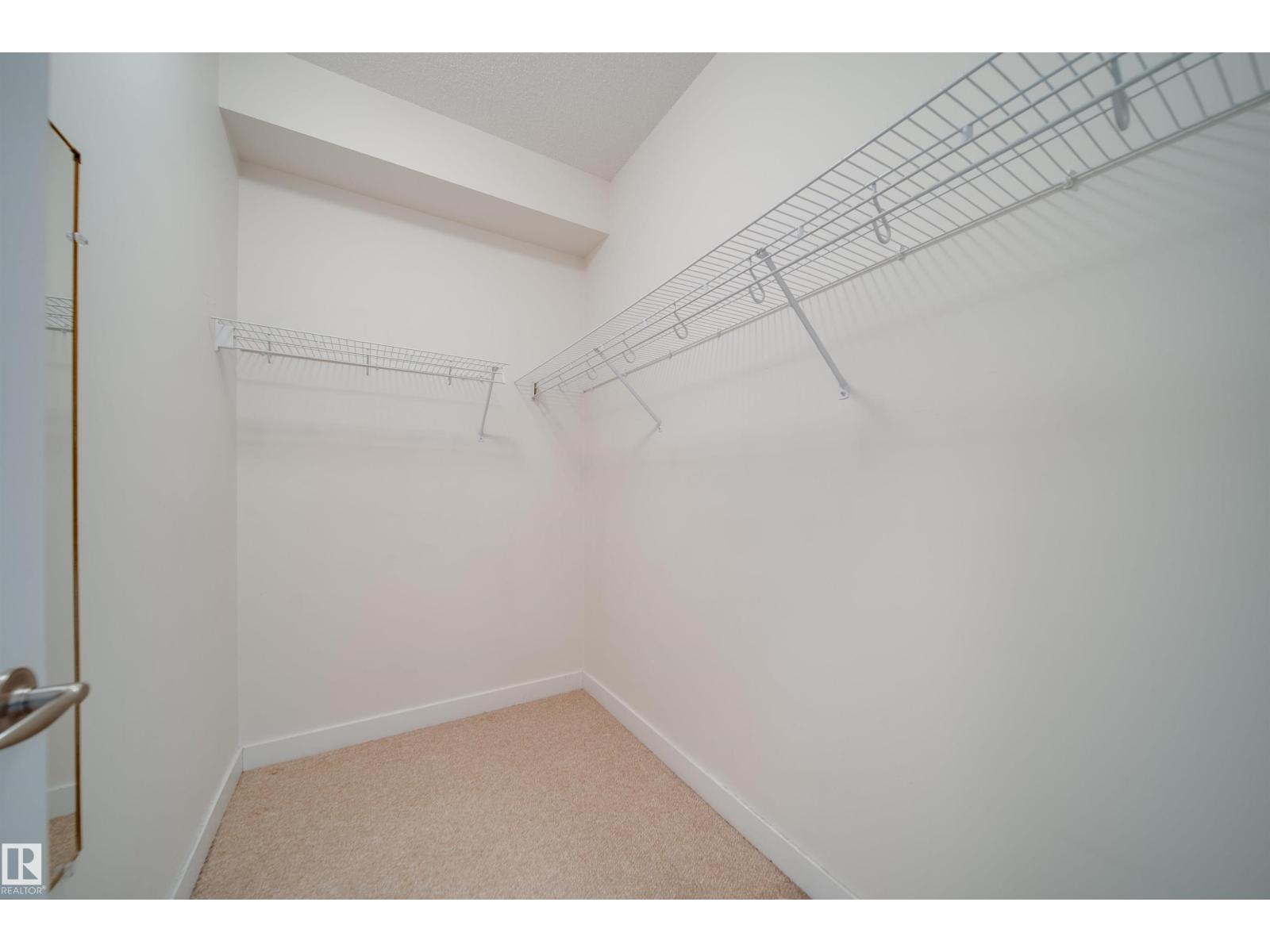 Property photograph 8 for MLS E4514357