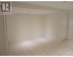 Bsmt - 190 Wineva Avenue, Toronto, ON M4E2T4 Photo 9