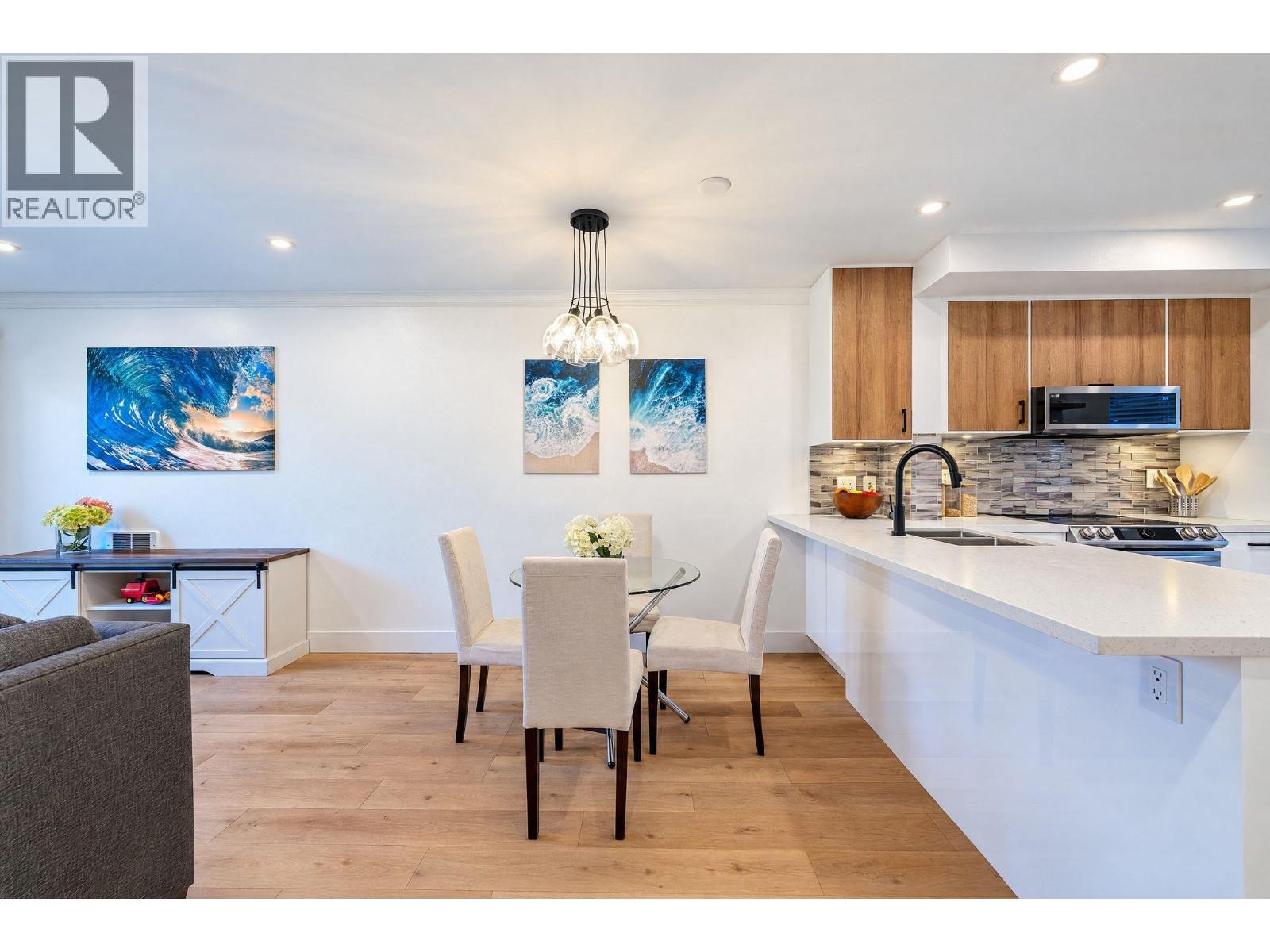 29 4311 Sophia Street, Vancouver — photo 4
