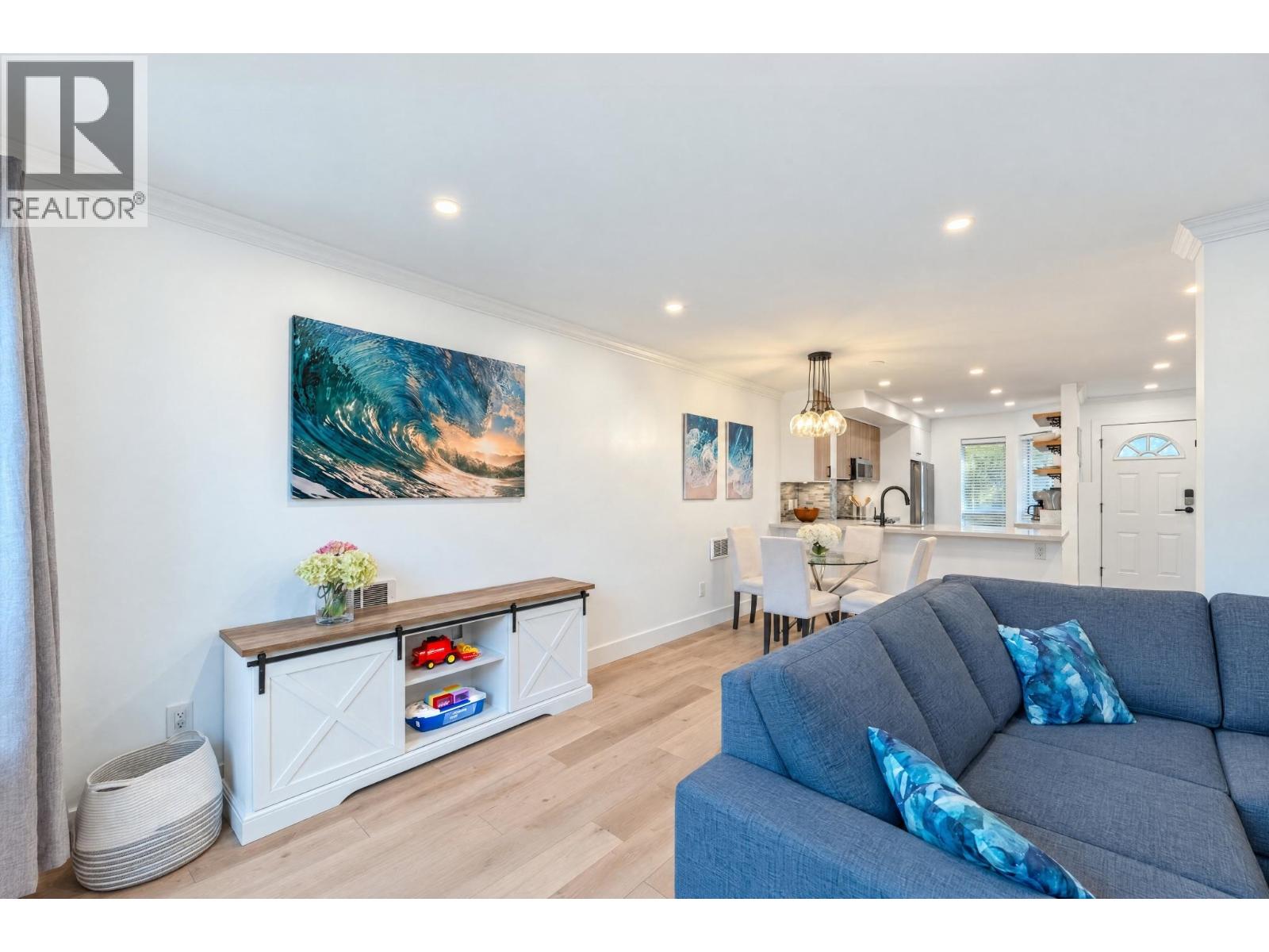 29 4311 Sophia Street, Vancouver — photo 9