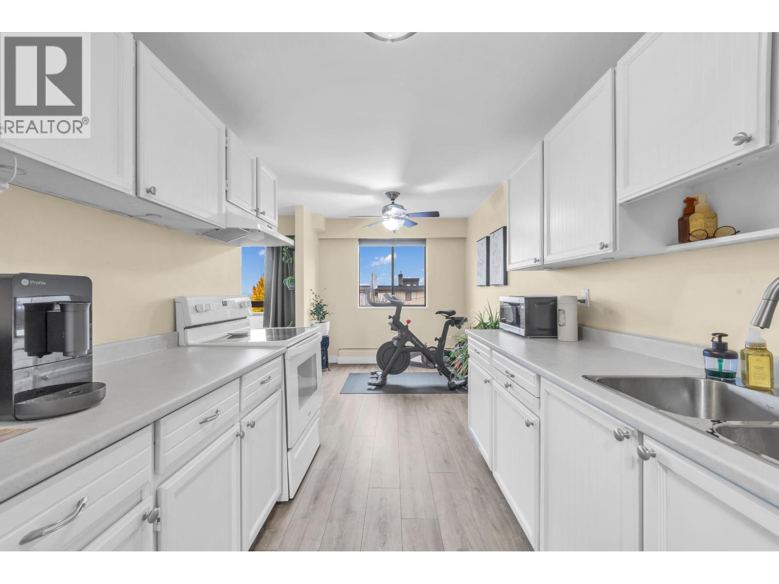 203 515 Eleventh Street, New Westminster — photo 14