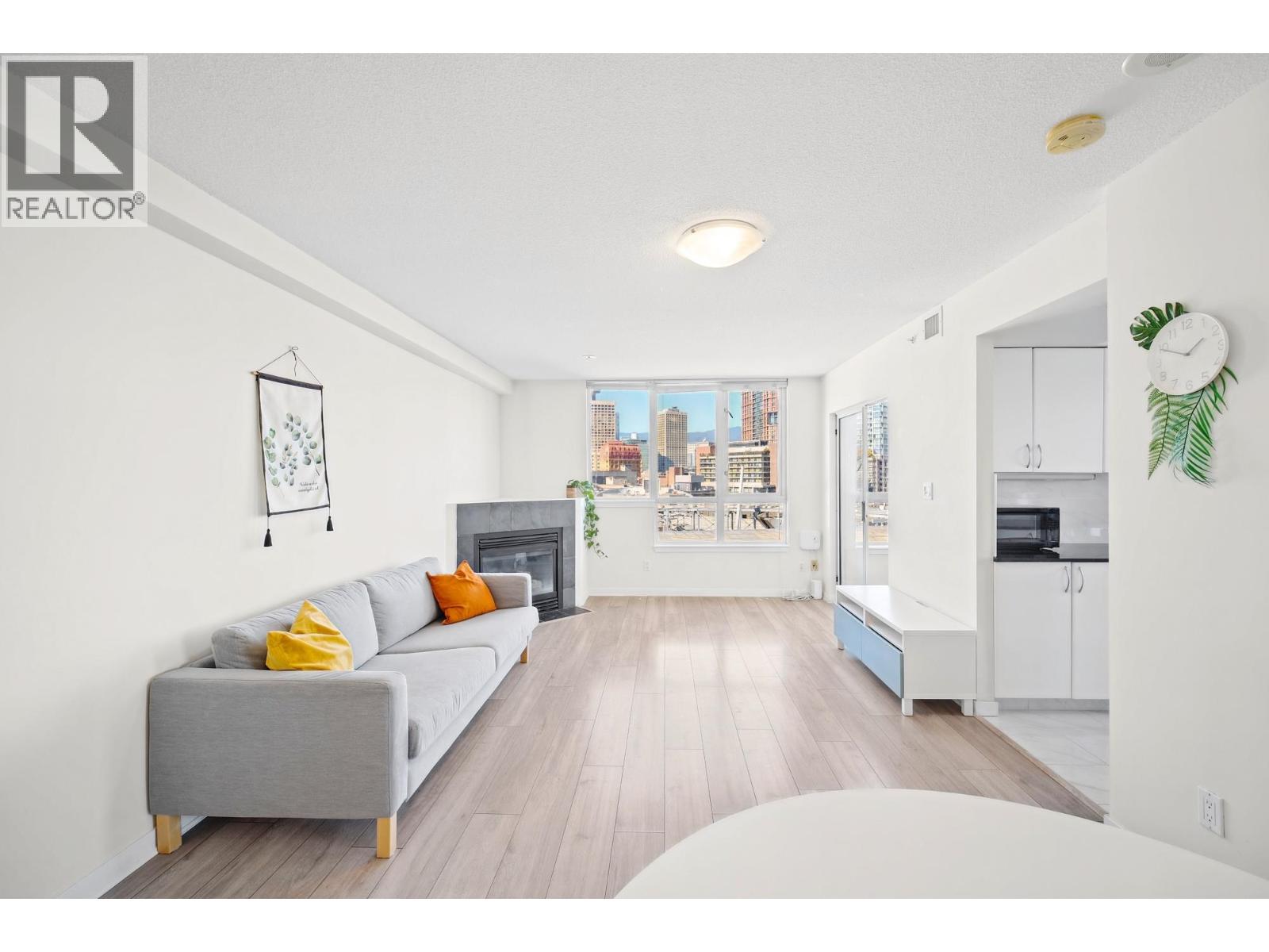 110X 63 KEEFER PLACE