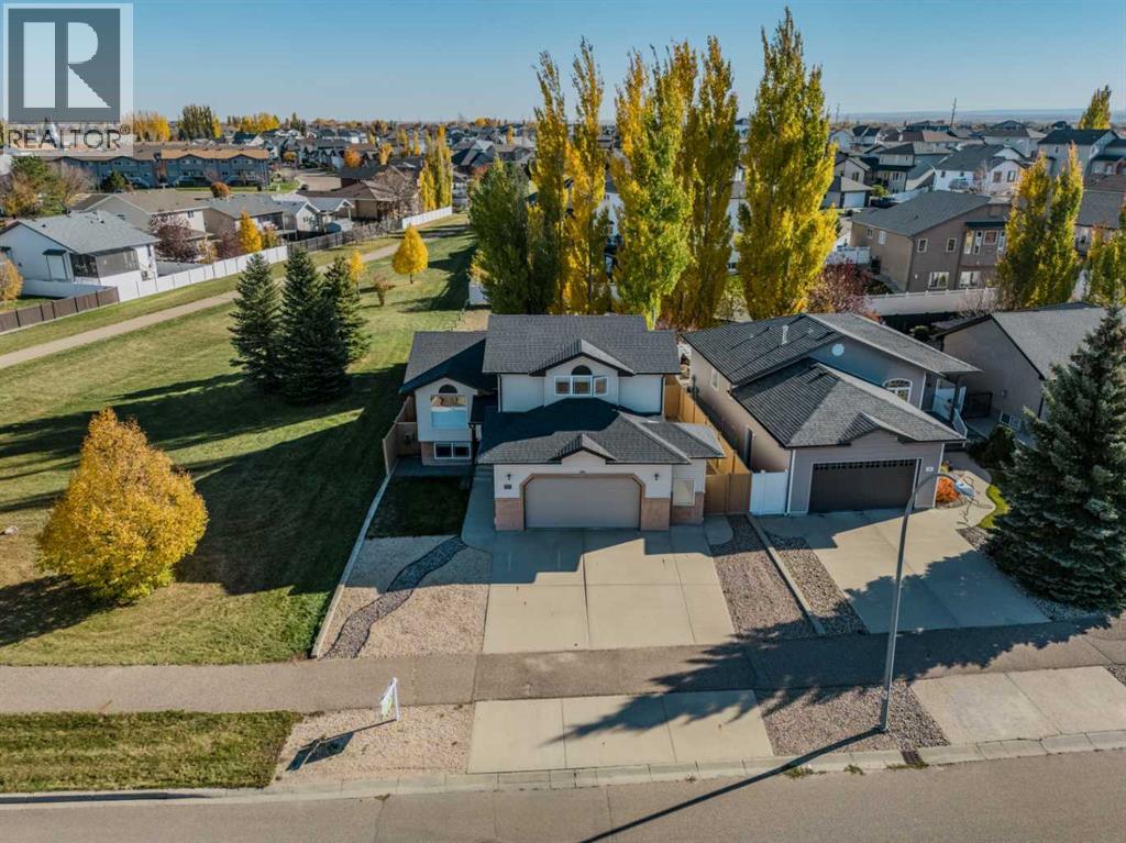 403 Sierra Boulevard SW, photo 3 of 47