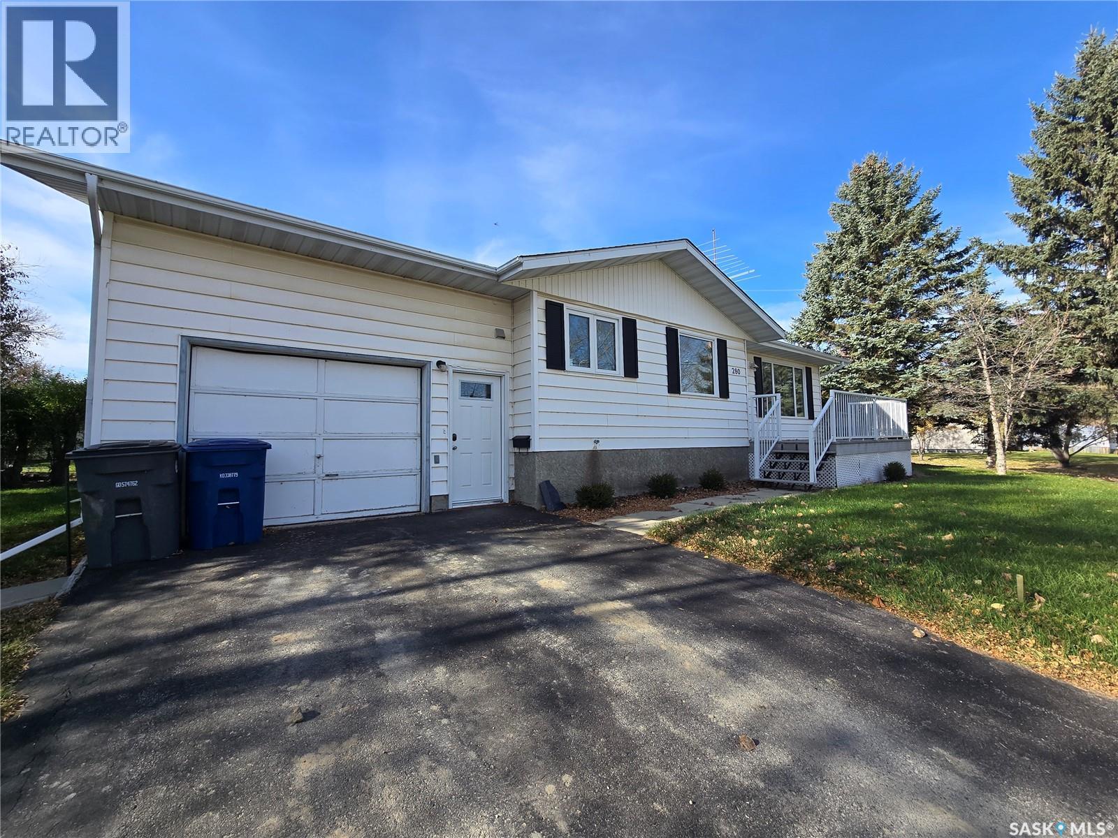 280 9th AVENUE, Broadview — photo 3