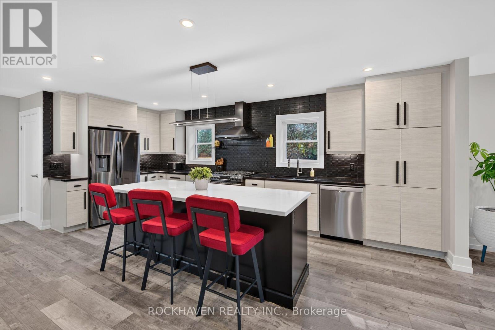 102 Lovers Lane, Hamilton, ON photo 10