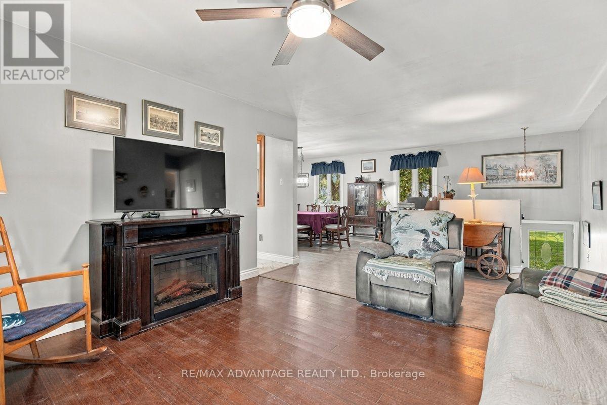 2432 CUDDY DRIVE, Adelaide Metcalfe (Kerwood) — photo 7