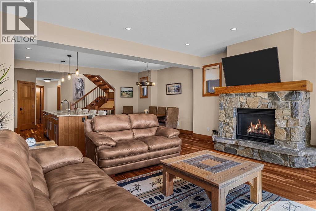 2, 813 4th Street, photo 13 of 48
