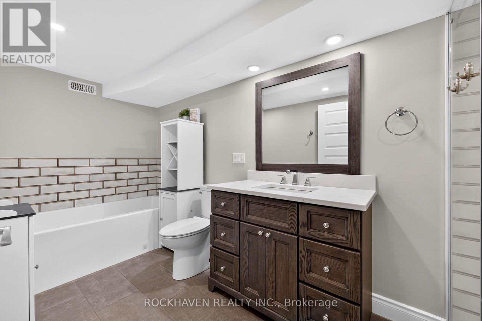 102 Lovers Lane, Hamilton, ON photo 36