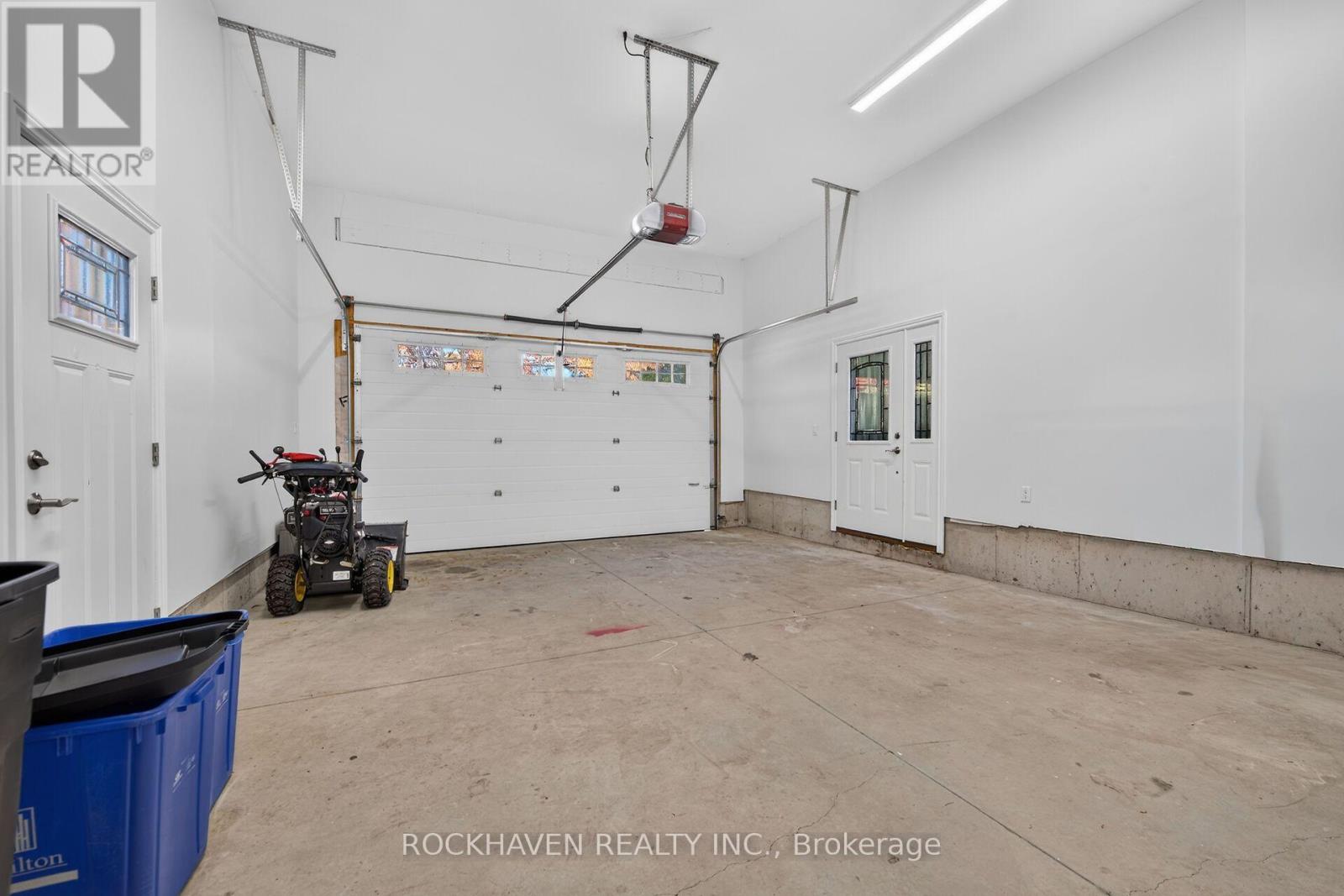 102 Lovers Lane, Hamilton, ON photo 44