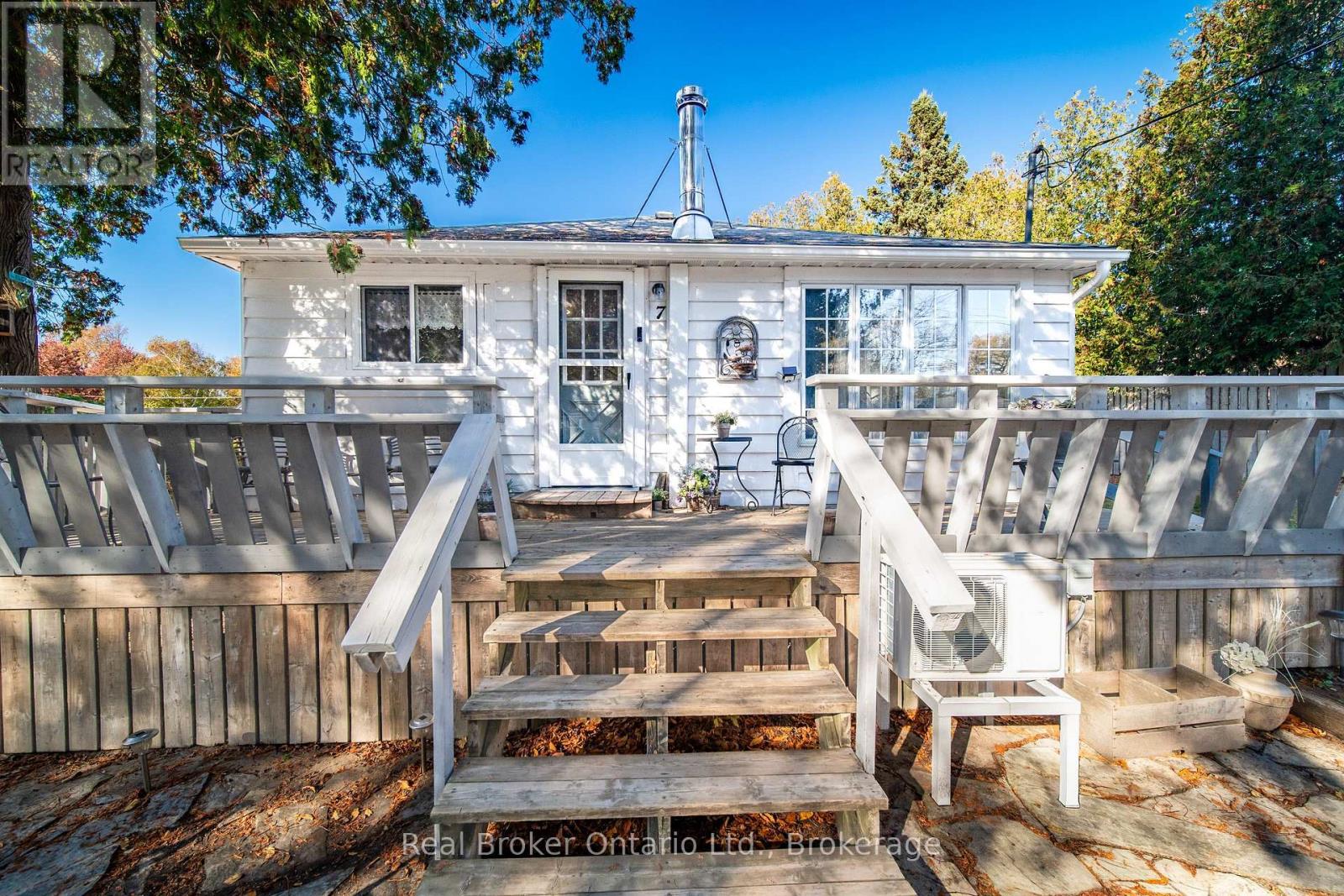 7 HAMILTON PLACE, South Bruce Peninsula