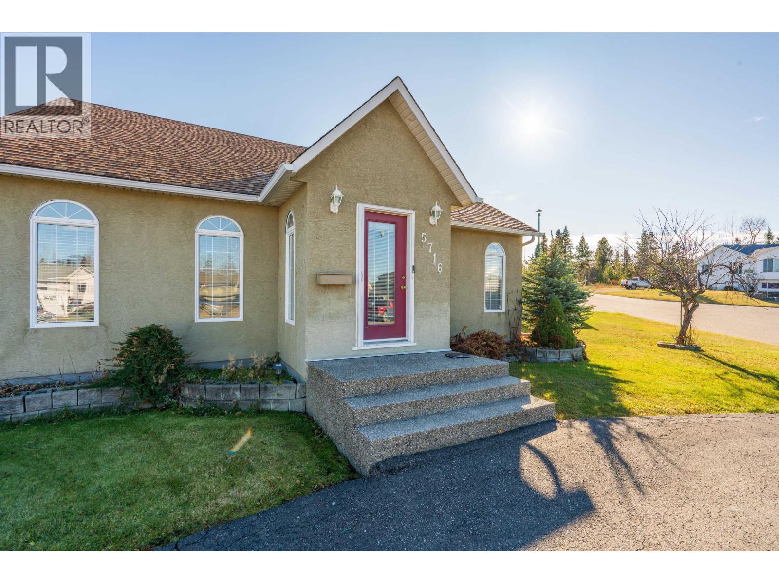 5716 BEARSPAW CRESCENT - 3